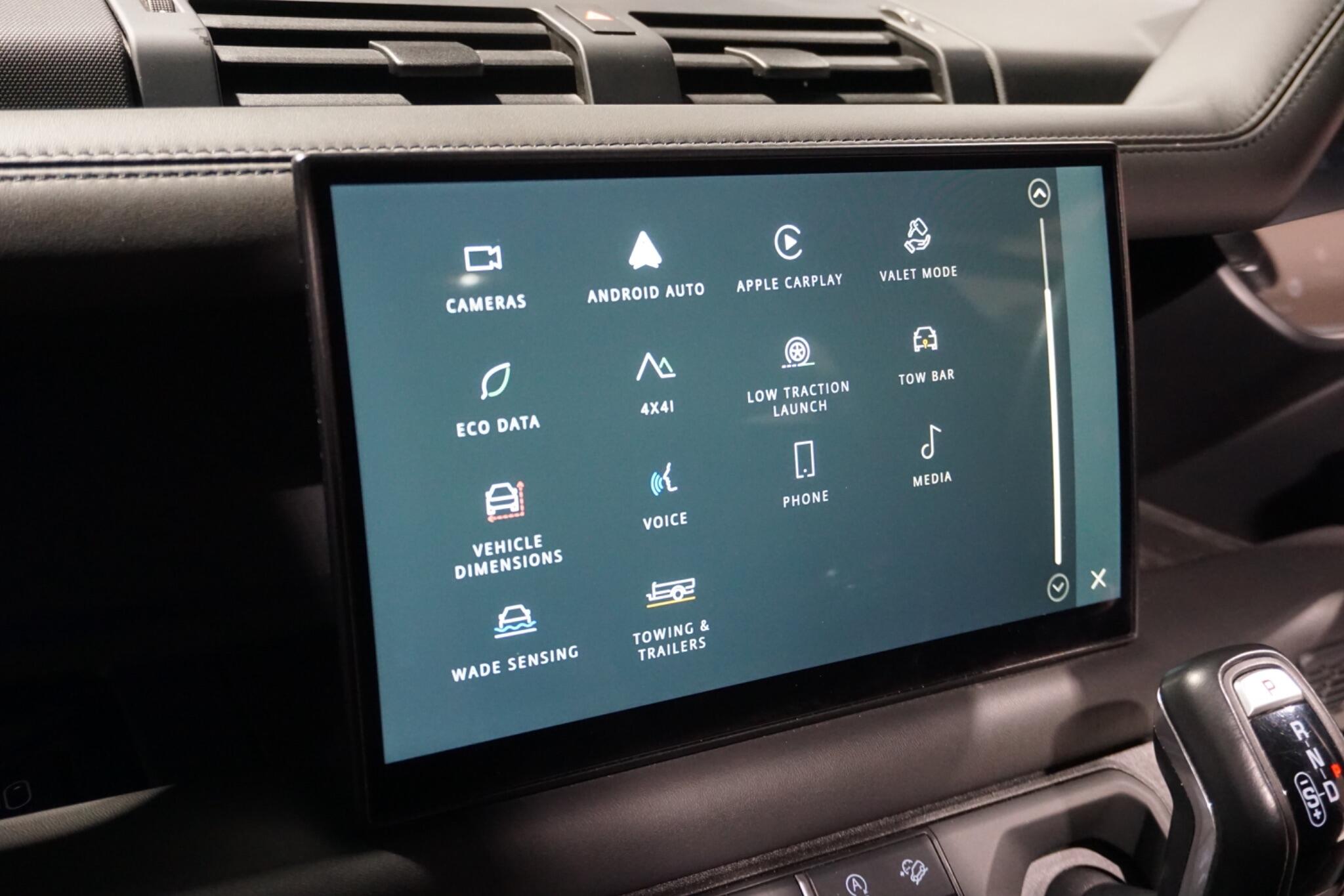 Land Rover Defender 110 3.0 D300 MHEV X-Dynamic HSE SUV 5dr Diesel Auto 4WD Euro 6 (s/s) (300 ps)